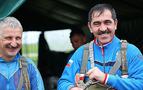 Paraşütle atlayan İnguşetya Başkanı Evkurov ayağını kırdı