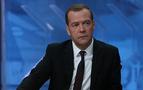 Medvedev: Türkiye uçağımızı düşürmekle savaş başlattı, ama karşılık vermedik