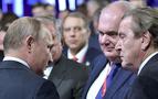 Putin, Kremlin'de Gerhard Schröder ile Bir Araya Geldi
