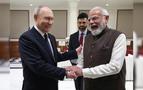 Putin ve Modi, Delhi'de Baş Başa Görüştü