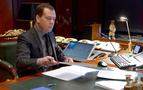 Medvedev: Rusya yabancı gazeteciler için kara liste oluşturmaz