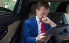 Medvedev notlarını iPad yerine kağıda yazdı, işte gerekçesi