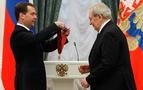 Medvedev, Deli Petro’nun Kutsal Katerina madalyasını canlandırdı 