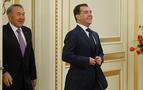 Medvedev Kazakistan’da, Gümrük Birliği’nde işler yolunda