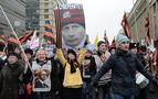 Rusya’da onbinler “Kiev Meydanı’na” karşı gösteriye katıldı