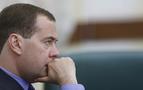 Medvedev: Rusya ve ABD yeni bir Soğuk Savaş’ın eşiğinde