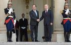 Putin, Elysee Sarayı’nda Hollande ile görüştü