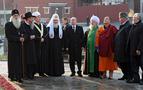 Putin din adamları ile birlikte Kızıl Meydan’da