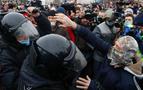 Rusya’da muhalif lider Navanli’nin serbest bırakılması için düzenlenen eylemlerde çok sayıda kişi gözaltına alındı