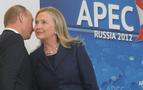 Hillary Clinton’dan Putin’e “kabadayı” benzetmesi