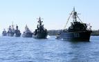 Rus ve Çin savaş gemileri boğazlardan geçiyor