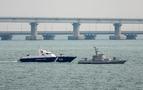 Rusya, el koyduğu savaş gemilerini Ukrayna'ya teslim ediyor