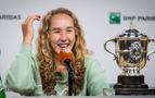 19 Yaşındaki Rus Raket, Grand Slam Şampiyonluğunu Kazandı