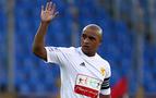 Anzhi, Roberto Carlos’un futbolu bırakacağını yalanladı