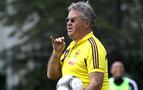 Hiddink Anji’den istifa etti