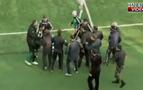 Rusya'da kırmızı karta itiraz eden futbolcu taraftar ve güvenlik görevlileri tarafından dövüldü
