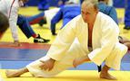 Putin, sambo ve judo sayesinde yoğun iş temposunun üstesinden geldiğini söyledi