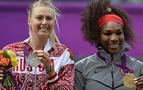 Miami turnuvasında Şarapova ile Serena Williams finalde karşılaşacak