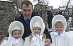 Medvedev’den Avatar yorumu: İyi hoş, ama tiyatronun yerini tutamaz