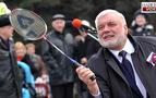 Rusya’da 1550 kişi birlikte caddede badminton oynadı 