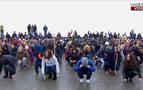 Rus gençlerin flash-mob gösterisi izleme rekoru kırıyor