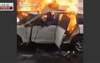 Rusya’da 6 kişi yanan otomobilde feci şekilde can verdi