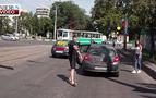 Rusya’da trafikte tartışan sürücü, “rakibinin” lastiklerini kurşunladı