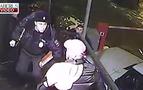 Rus polisi hançerle saldıran bir kişiyi tabancayla öldürdü