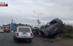 Rusya’da TIR'ın üzerinden devrilen tank yola düştü