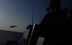 Rus jetlerin, ABD'nin savaş gemisini taciz ettiği an - VİDEO