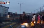 Rusya'da korkunç kaza: Yaya geçidinden geçen 8 kişiyi birden ezdi