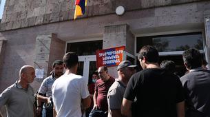 Ermenistan’da 18-55 yaş ardı erkeklerin ülkeden ayrılması yasaklandı