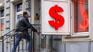 Dolar, 2024’ten Bu Yana İlk Kez 85 Ruble’nin Altına Geriledi