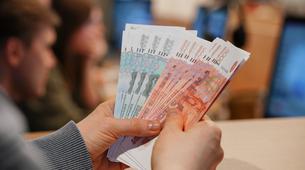 2026'da Hangi Sektörlerde Maaşlar Artacak?