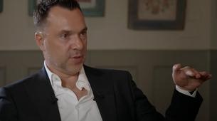 Eski Ukraynalı Yetkili Arestoviç: "Zelenski'ye Karşı Ceza Davası Açılacak"