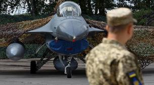 Hollanda, İlk F-16 Partisini Ukrayna’ya Teslim Etti