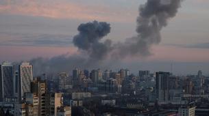 Kiev’e füze saldırısı; 2 tesis patlamalar sonucu hasar gördü