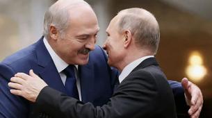 Lukaşenko'nun doğum gününü kutlayan Putin’den ‘zorlukları aşacağız’ mesajı