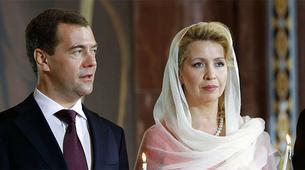 Medvedev çifti evliliklerinin 25. yılını kutlayacak