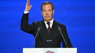 Medvedev: Lavrov’la görüşmeyi reddeden AB büyükelçileri sınır dışı edilsin