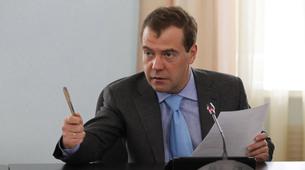 Medvedev’den rüşvete son çare; yanlış gelir beyan edenler görevden alınsın