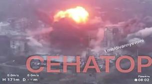 "Mini Nükleer Patlama"ya Benzeyen Hava Bombardımanı Böyle Görüntülendi