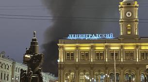 Moskova Komsomolskaya Meydanı'nda korkutan yangın:7 kişi öldü