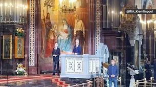 Putin Paskalya töreni için Kurtarıcı İsa Katedrali'nde