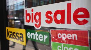 Rusya'da Tüm İşyeri Tabelaları için Zorunlu Rusça Kuralı Geliyor