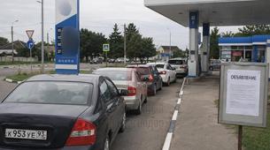 Dünya'nın En Büyük Petrol İhracatçısı Rusya'da Benzin Krizi Derinleşiyor