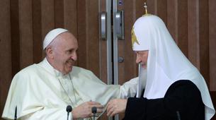 Tarihi görüşme gerçekleşti: Papa ve Patrik Küba'da buluştu