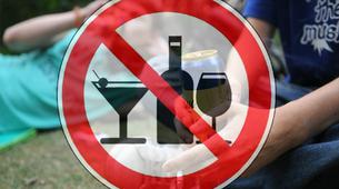 Yılbaşı Uyarısı: Park ve Sokakta Alkol İçmek Yasak; Para Cezası Var!