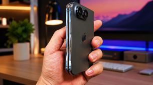 Apple’ın İlk Katlanabilir iPhone’u Geliyor: Rusya Fiyatı Dudak Uçuklatacak