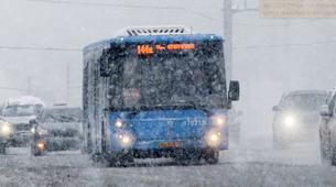 Moskova’da şiddetli kar: ‘Toplu taşıma araçlarını kullanın’ uyarısı